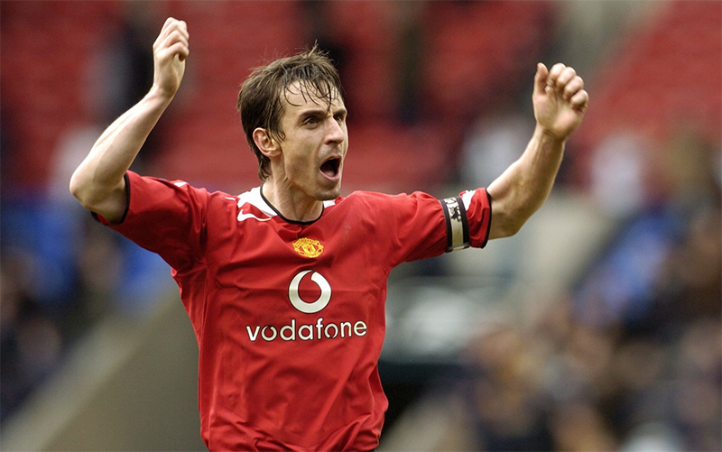 hau-ve-phai-gary-neville