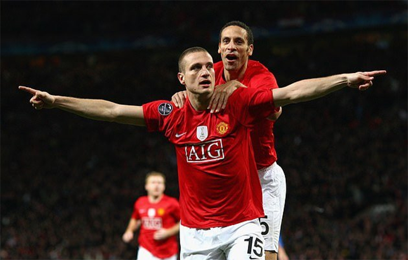 trung-ve-nemanja-vidic